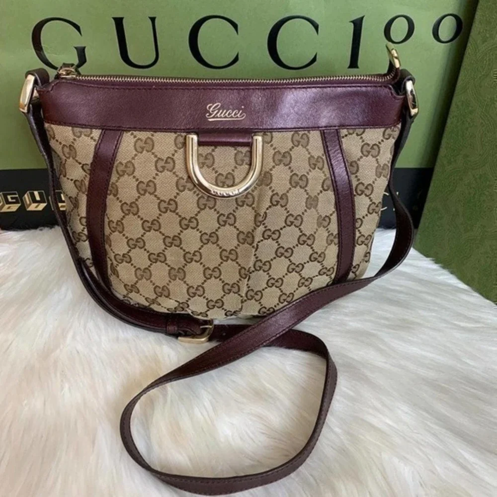 Gucci crossbody with original dustbag